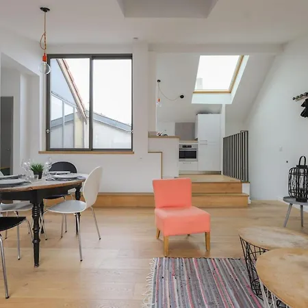 Dv7 Rooftop Hyper-centre