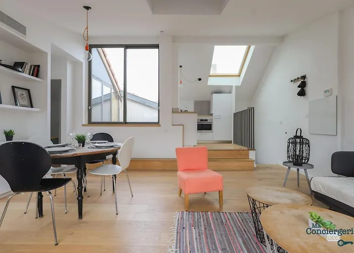 Dv7 Rooftop Hyper-centre