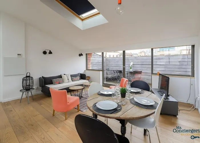 Dv7 Rooftop Hyper-centre